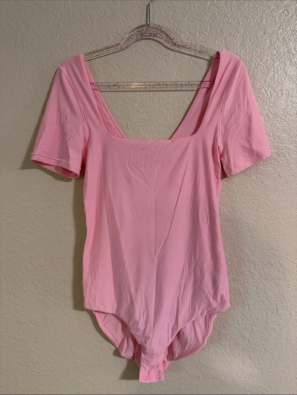 Aerie Smoothez Pink Scoop-Neck Short Sleeve Bodysuit